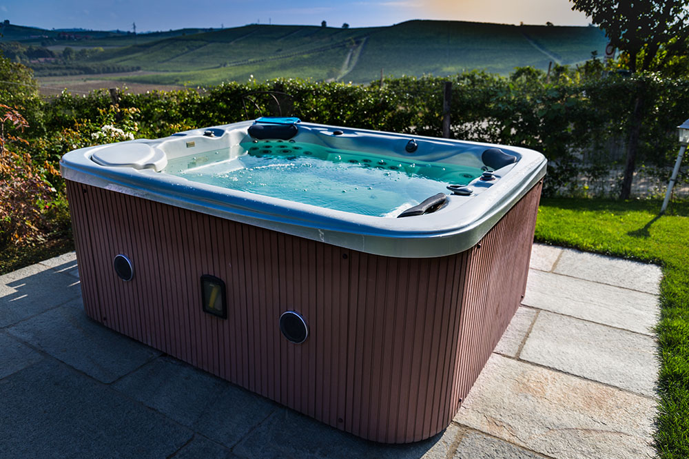Things to Consider Before Buying an Indoor and Outdoor Hot Tub