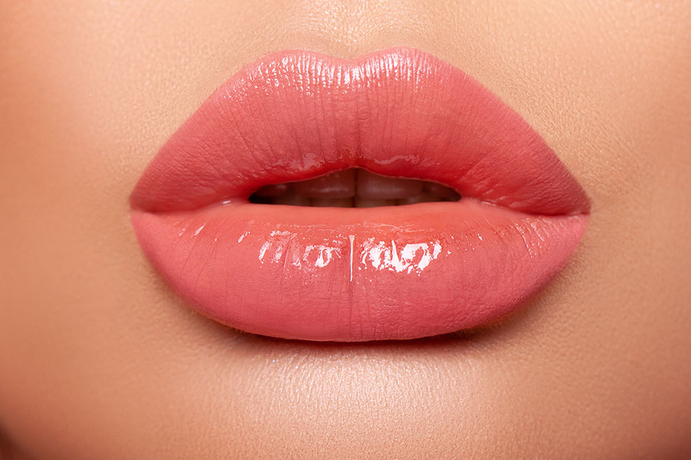 Lip Gloss vs. Matte Lipsticks